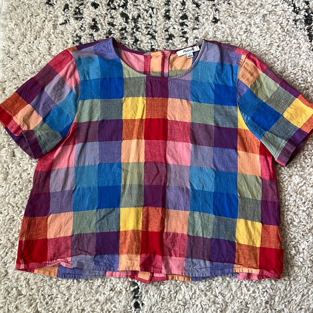 Beautiful rainbow, button back Madewell top, large